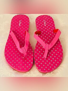 LL Bean Pink Polka Dot 80’s Inspired Flip Flops Womens Size 9-10  EUC
